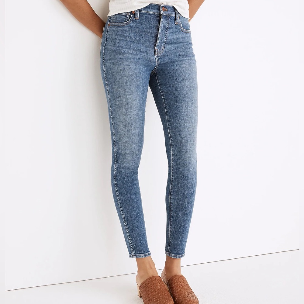 MADEWELL 10" High-Rise Skinny Crop Jeans in Bradfield Wash, 27